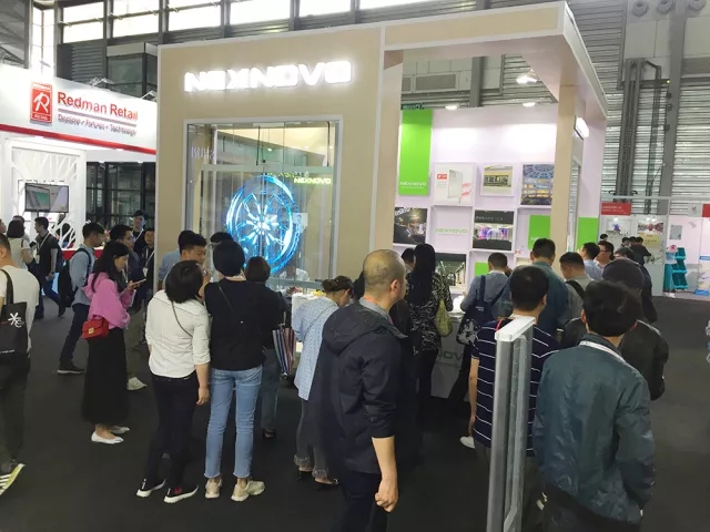 晶泓科技透明LED顯示屏爭艷C-star 2018上海國際零售展，取得理想效果完美落幕(圖8)